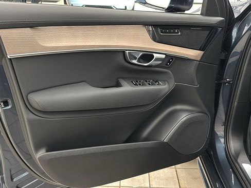 New 2026 Volvo XC90 T8 Plus w/ Protection Package Premier image 21