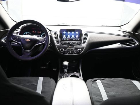 Used 2021 Chevrolet Malibu LT image 12