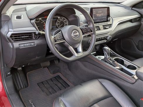 Used 2023 Nissan Altima 2.5 SR image 10