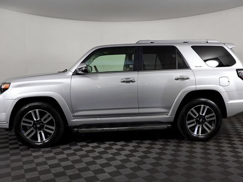 Used 2015 Toyota 4Runner Limited AWD/4WD image 13