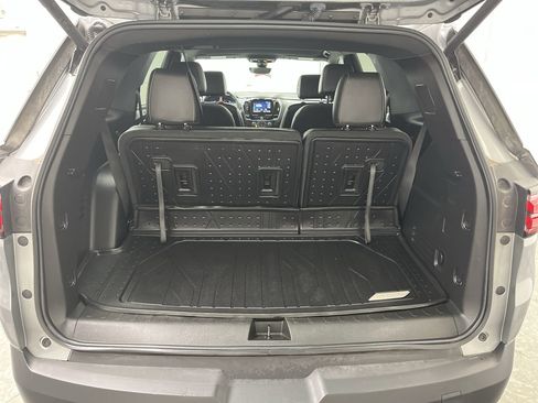 Certified 2023 Chevrolet Traverse LT w/ LT Premium Package image 32