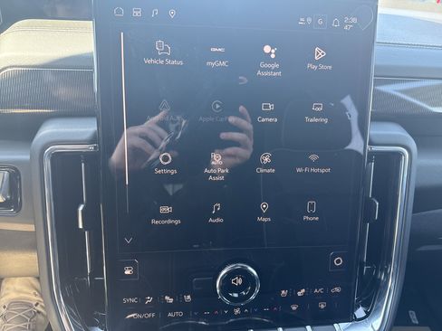 New 2026 GMC Yukon XL Elevation AWD/4WD image 4