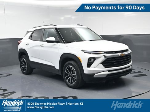 Used 2024 Chevrolet TrailBlazer LT AWD/4WD image 1