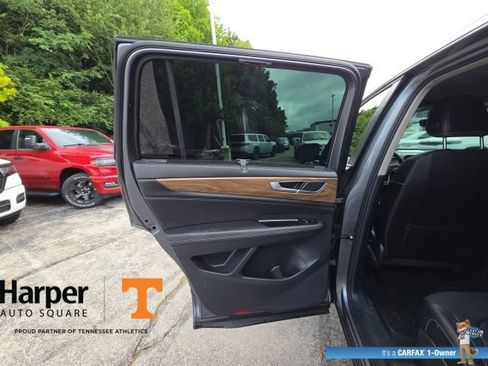 Used 2024 Volkswagen Atlas SE FWD image 27