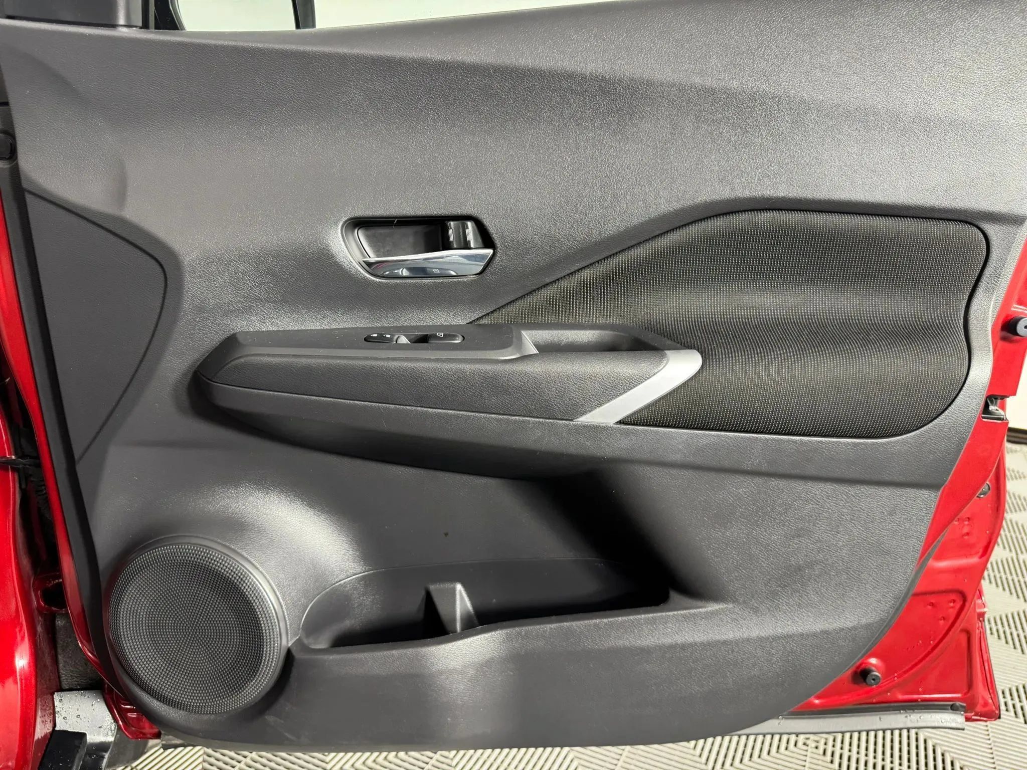 Used 2023 Nissan Kicks SV FWD image 37