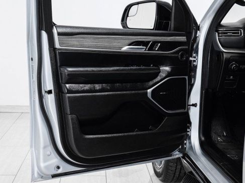 Used 2024 Jeep Wagoneer Series II image 47