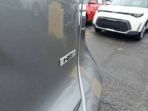 New 2025 Kia Niro SX Touring image 8