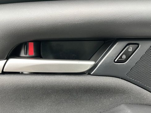 Used 2022 MAZDA MAZDA3 s image 11