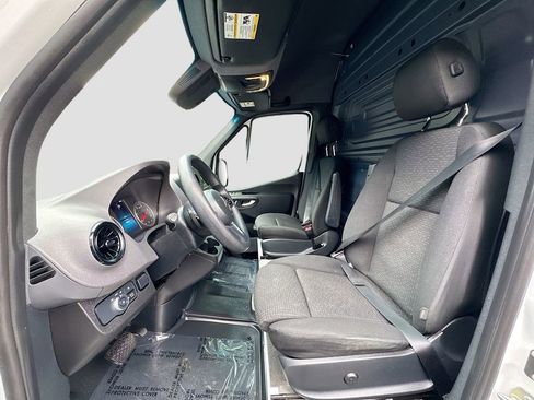 Used 2023 Mercedes-Benz Sprinter 144 Cargo image 14