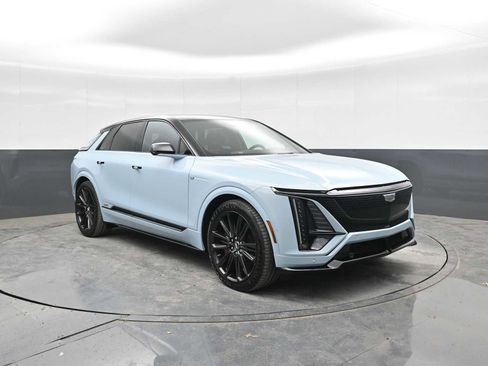 New 2026 Cadillac Lyriq V image 1