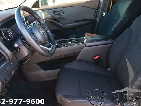 Used 2023 Nissan Rogue S image 13