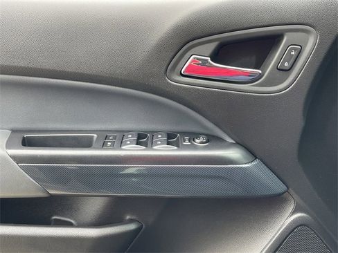 Used 2022 Chevrolet Colorado Z71 image 24