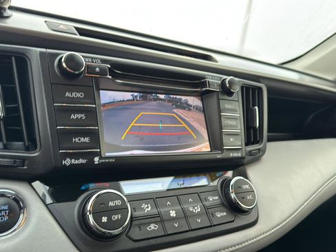 Used 2018 Toyota RAV4 XLE image 22