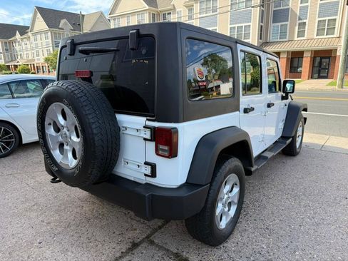 Used 2013 Jeep Wrangler Unlimited Sport image 7