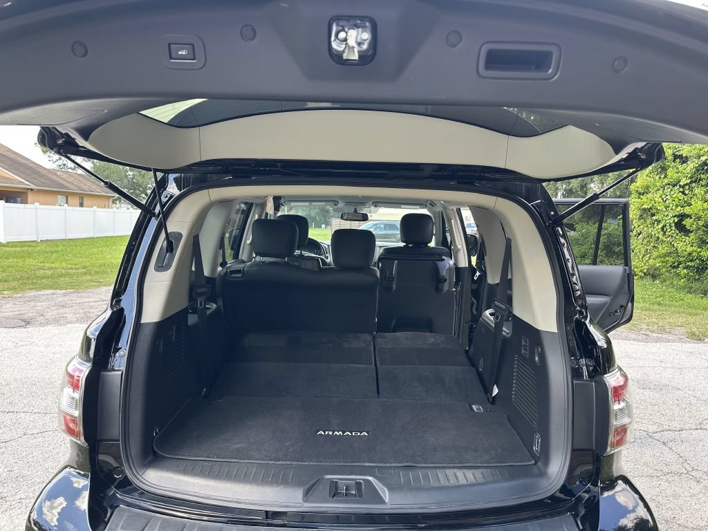 Used 2020 Nissan Armada SV w/ Driver Package RWD image 14