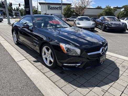 Used 2014 Mercedes-Benz SL 550 image 3