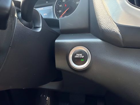 Used 2024 GMC Terrain SLT AWD/4WD image 11