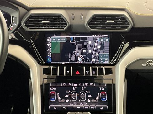 Used 2022 Lamborghini Urus image 11