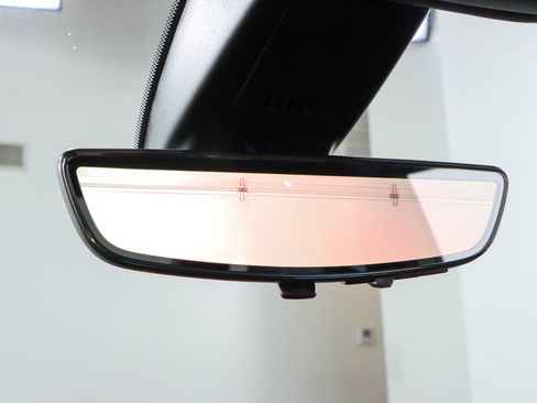Used 2023 Cadillac XT6 Premium Luxury w/ Technology Package FWD image 22