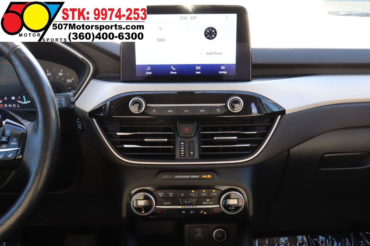 Used 2021 Ford Escape SE w/ SE Sport Appearance Package AWD/4WD image 19