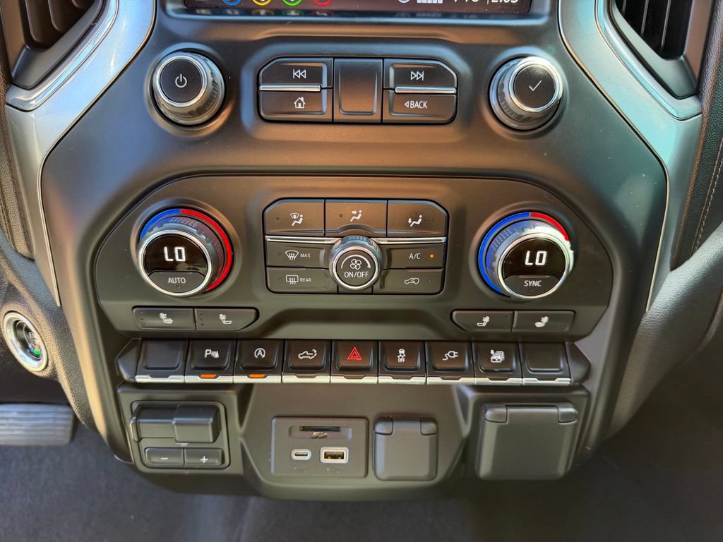 Used 2020 Chevrolet Silverado 1500 LT w/ All-Star Edition AWD/4WD image 24