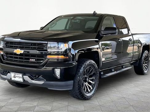 Used 2019 Chevrolet Silverado 1500 LT w/ All Star Edition AWD/4WD image 3