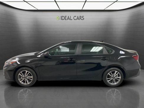 Used 2023 Kia Forte LXS FWD image 8