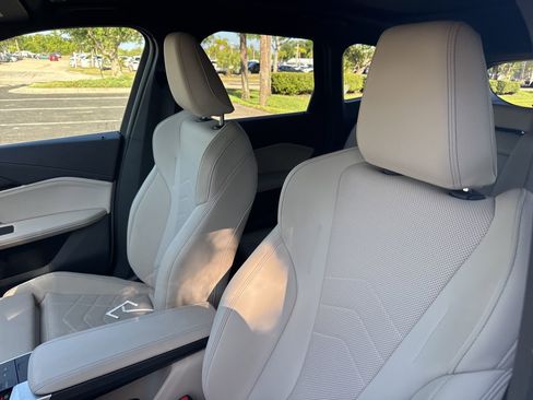 Used 2023 BMW X1 xDrive28i w/ Premium Package image 9