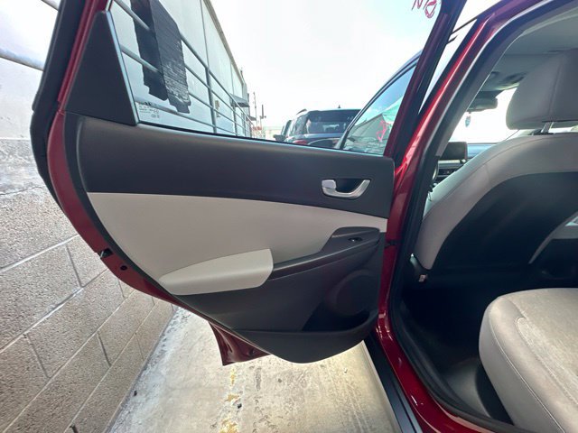 Used 2023 Hyundai Kona SEL FWD image 7
