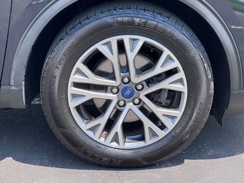 Certified 2021 Ford Escape SEL AWD/4WD image 38
