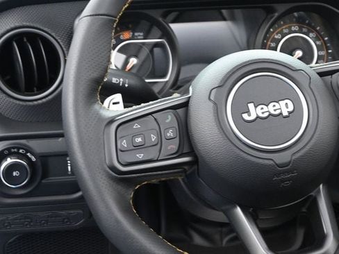 New 2025 Jeep Wrangler Unlimited Rubicon 392 image 27