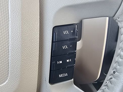 Used 2010 Ford Escape XLT AWD/4WD image 27