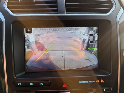 Used 2017 Ford Explorer Platinum AWD/4WD image 17