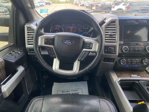 Used 2017 Ford F250 Lariat w/ Lariat Ultimate Package AWD/4WD image 14