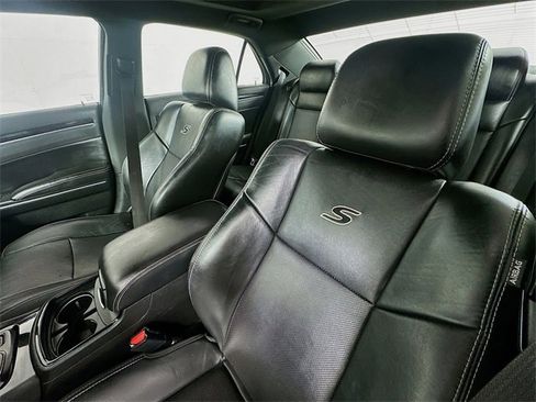 Used 2018 Chrysler 300 S w/ 300S Premium Group image 22