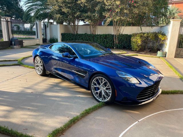 Used 2026 Aston Martin Vanquish RWD image 3