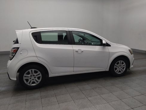Used 2017 Chevrolet Sonic LT image 10