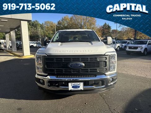 New 2026 Ford F250 XL w/ XL Chrome Package image 3