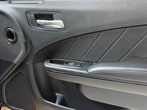 Used 2019 Dodge Charger SXT w/ Plus Group image 40