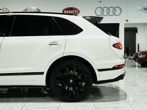 Used 2022 Bentley Bentayga Speed image 13