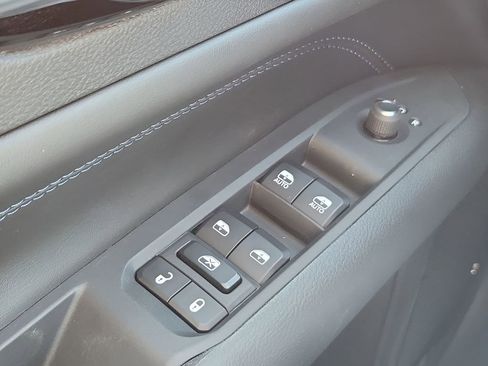 New 2026 Jeep Compass Latitude image 33