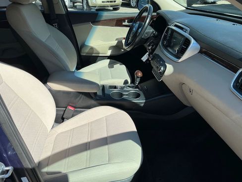Used 2018 Kia Sorento AWD image 10