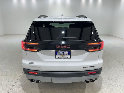 Used 2025 GMC Acadia Elevation image 4