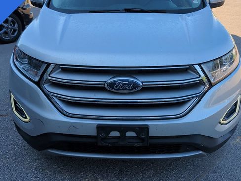 Used 2016 Ford Edge Titanium w/ Technology Package AWD/4WD image 2