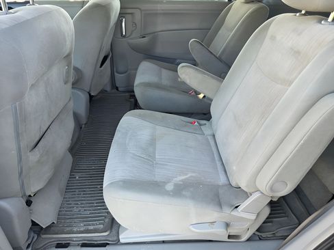 Used 2014 Nissan Quest SV FWD image 11