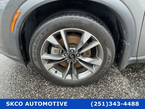 Used 2023 INFINITI QX60 Luxe w/ Performance Audio Package FWD image 9