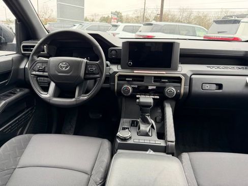 Used 2025 Toyota Tacoma SR AWD/4WD image 5