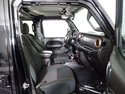 Used 2022 Jeep Gladiator Mojave w/ Cold Weather Group AWD/4WD image 38