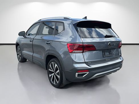 Used 2022 Volkswagen Taos SE FWD image 5