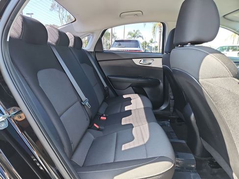 Used 2022 Kia Forte LXS image 31